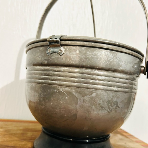 1950's Aluminum Ice Bucket w/ Hinged Lid Retro Barware Footed - Picture 9 of 10